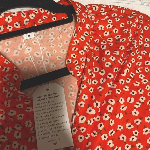 Bundle! Stunning Women’s Tops - Picture 3 of 6